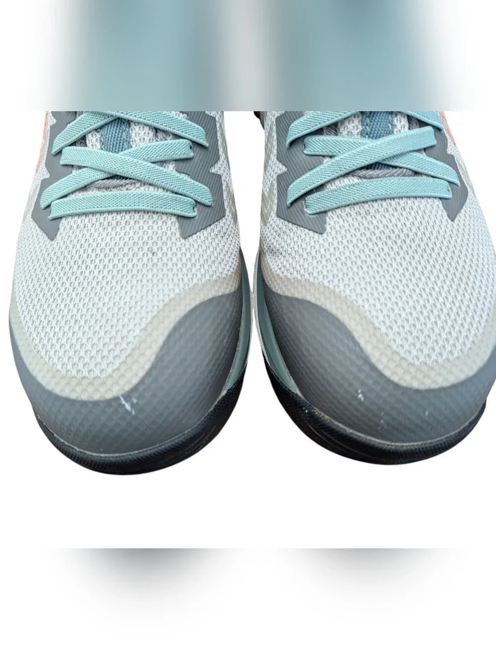 Keen Women's Light Gray and Teal Athletic Sneaker